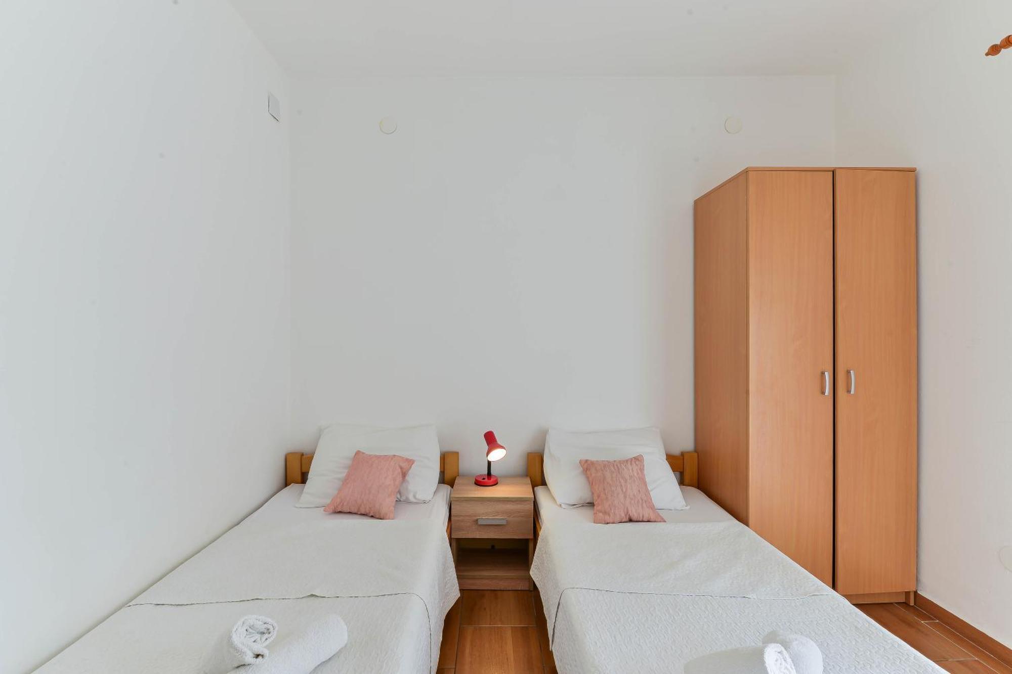 Apartments Citrus Турань Екстер'єр фото
