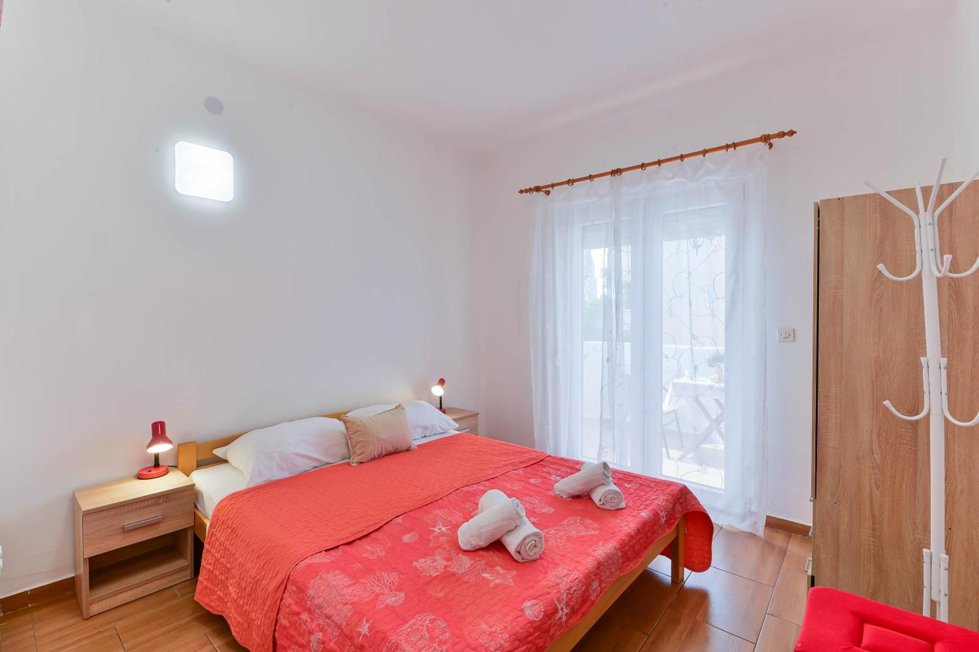 Apartments Citrus Турань Екстер'єр фото