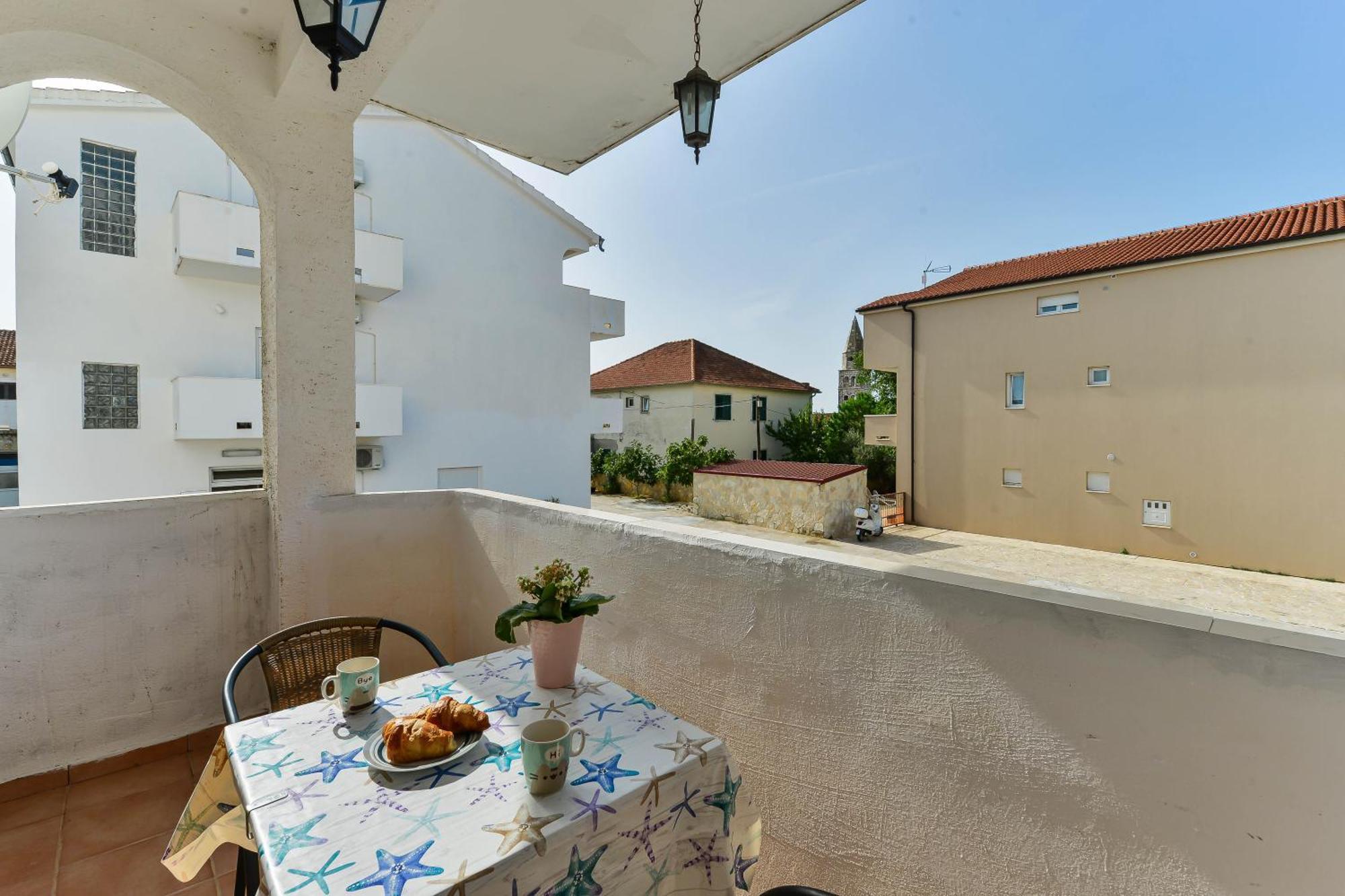 Apartments Citrus Турань Екстер'єр фото