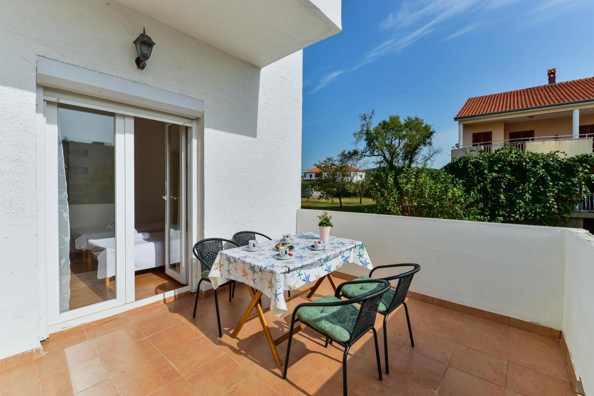 Apartments Citrus Турань Екстер'єр фото