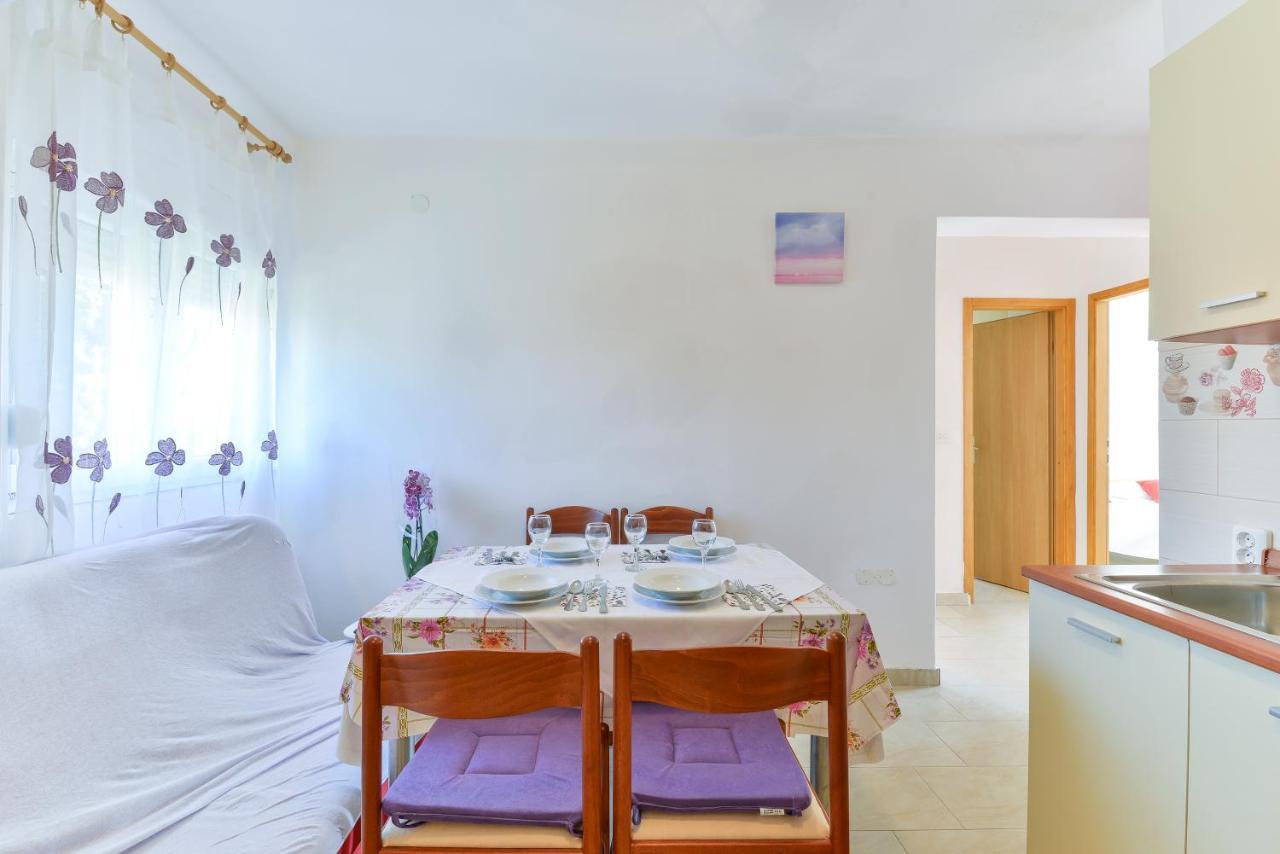 Apartments Citrus Турань Екстер'єр фото