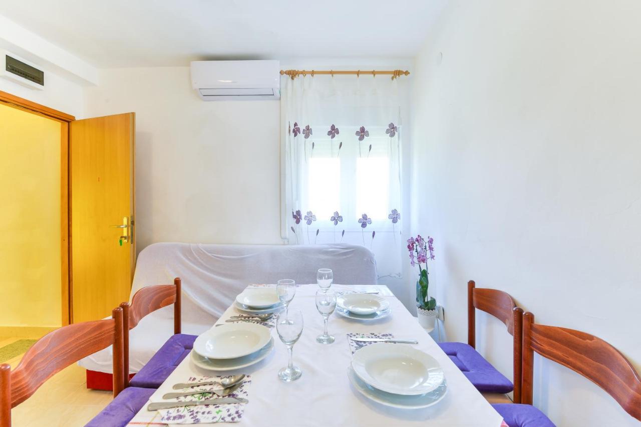Apartments Citrus Турань Екстер'єр фото