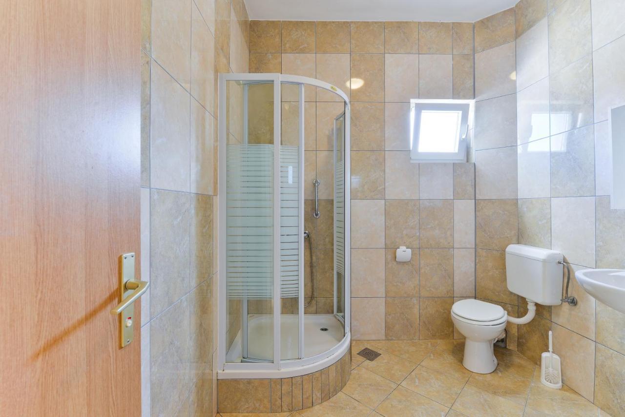 Apartments Citrus Турань Екстер'єр фото