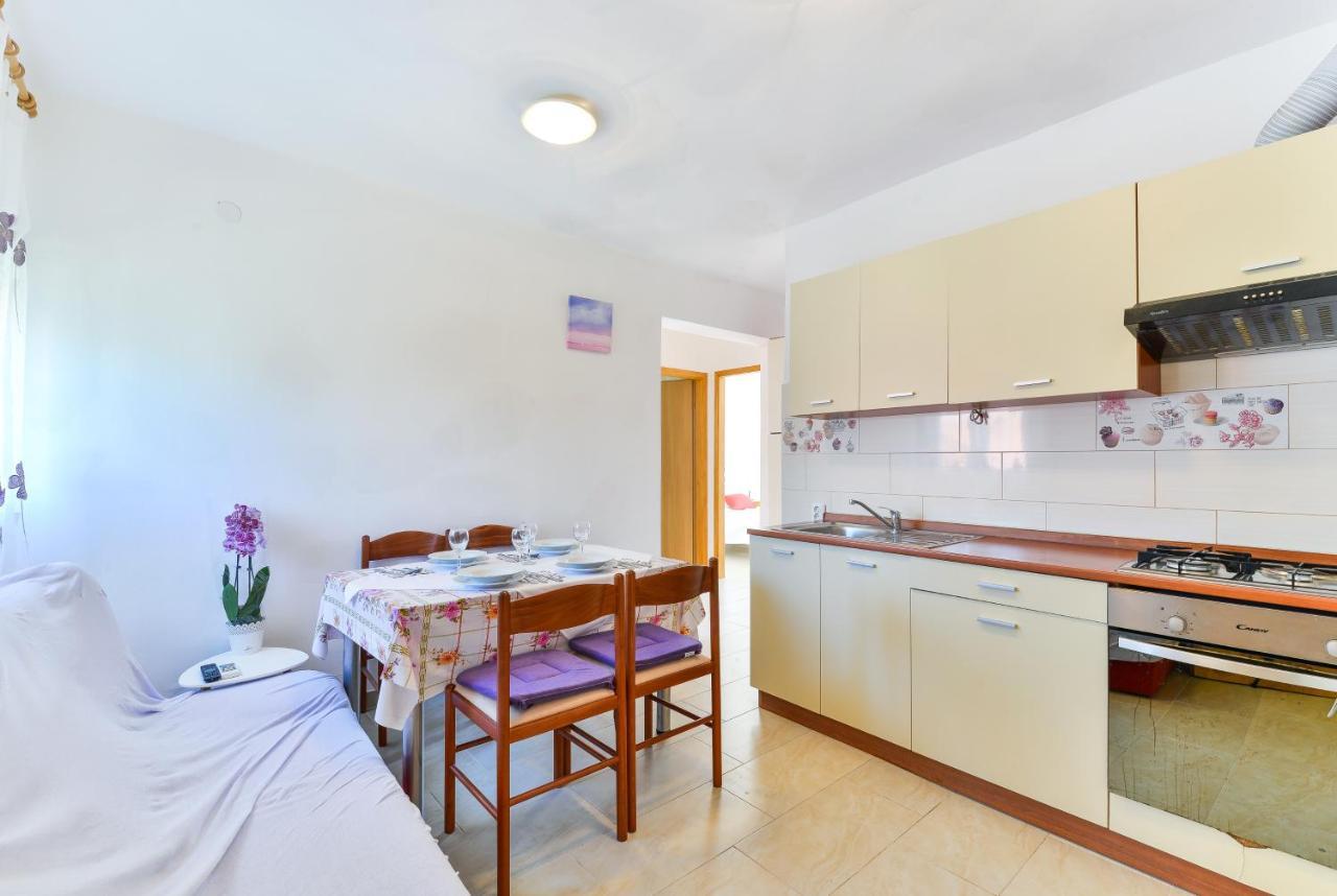 Apartments Citrus Турань Екстер'єр фото