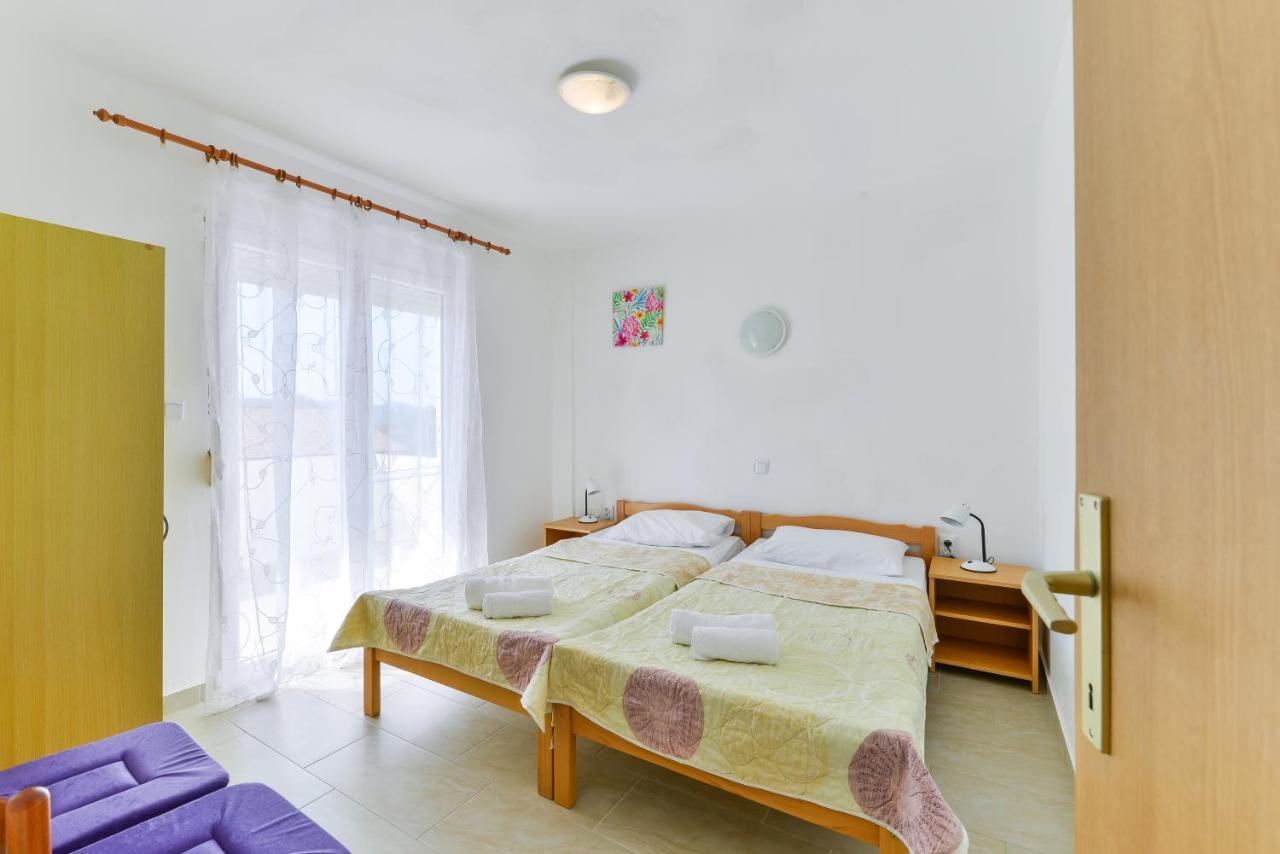 Apartments Citrus Турань Екстер'єр фото