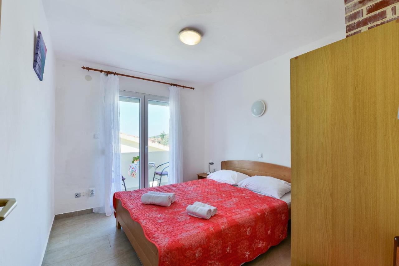 Apartments Citrus Турань Екстер'єр фото