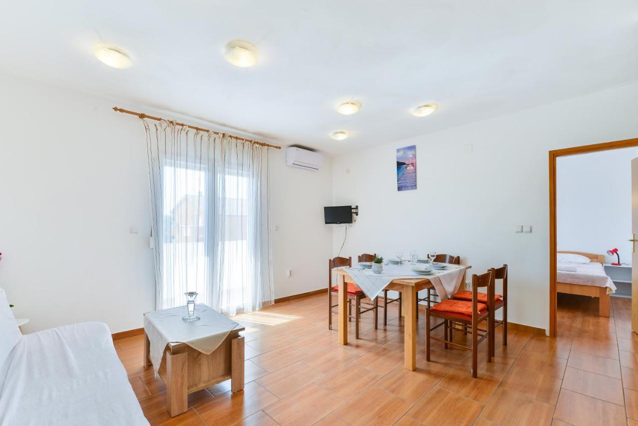 Apartments Citrus Турань Екстер'єр фото