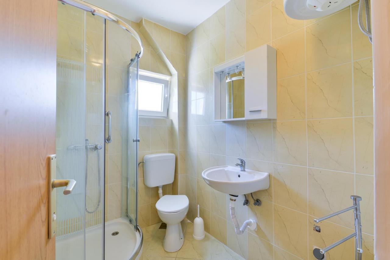 Apartments Citrus Турань Екстер'єр фото