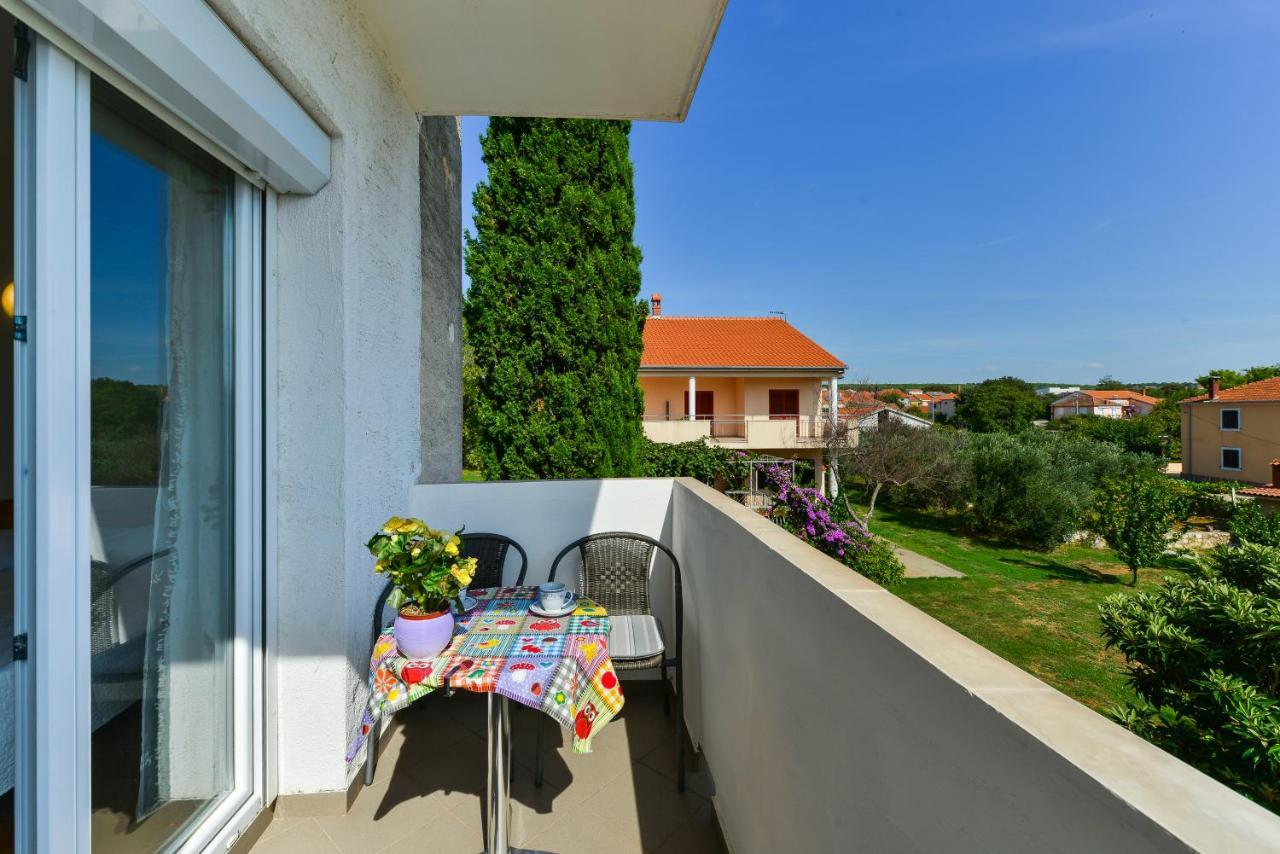 Apartments Citrus Турань Екстер'єр фото